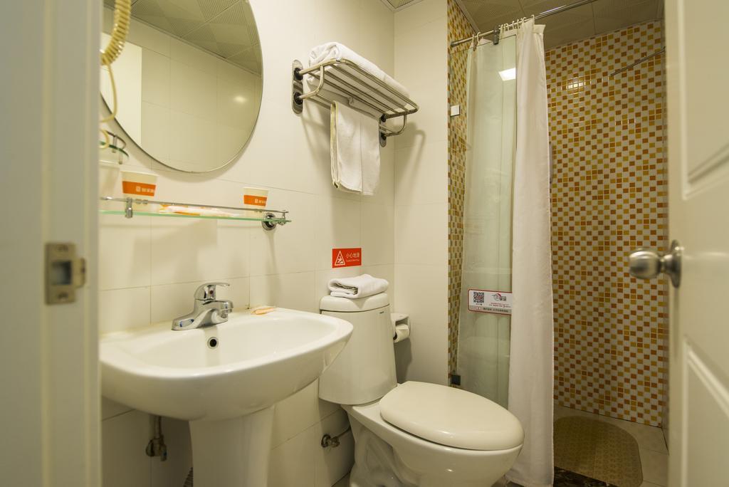 Home Inn Yichang Gezhou Dam Экстерьер фото