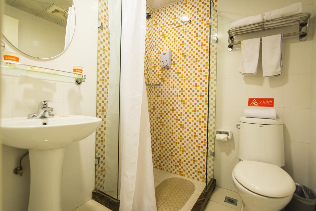 Home Inn Yichang Gezhou Dam Экстерьер фото