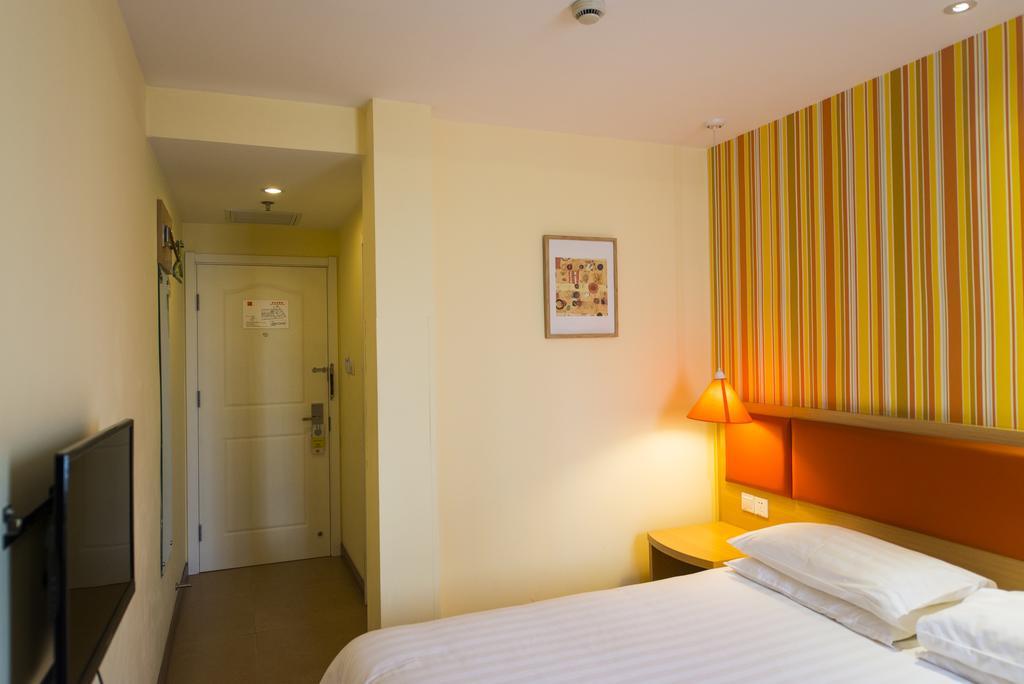 Home Inn Yichang Gezhou Dam Экстерьер фото